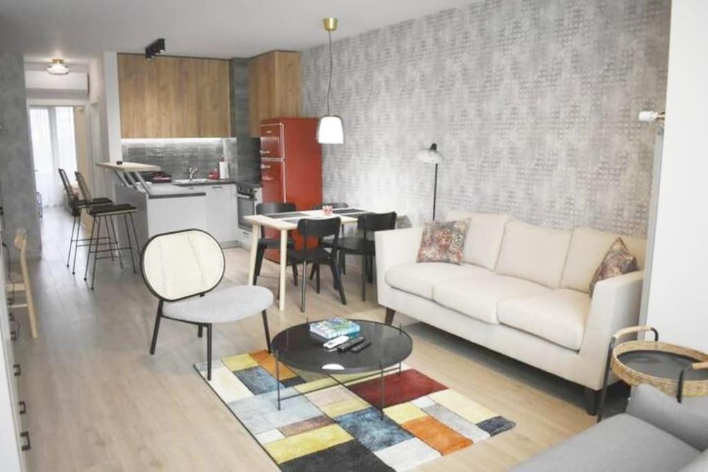 Tokiyo: A Lovely City Center 2 Bedrooms Apartment With Private Parking ソフィア エクステリア 写真